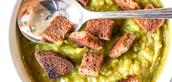slow cooker vegan split pea soup