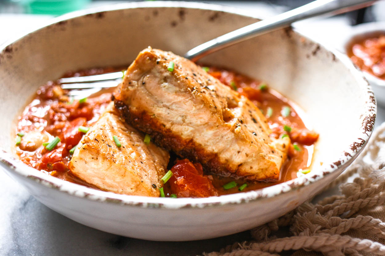pan seared salmon with bruschetta sauce