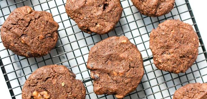 flourless chocolate walnut cookies