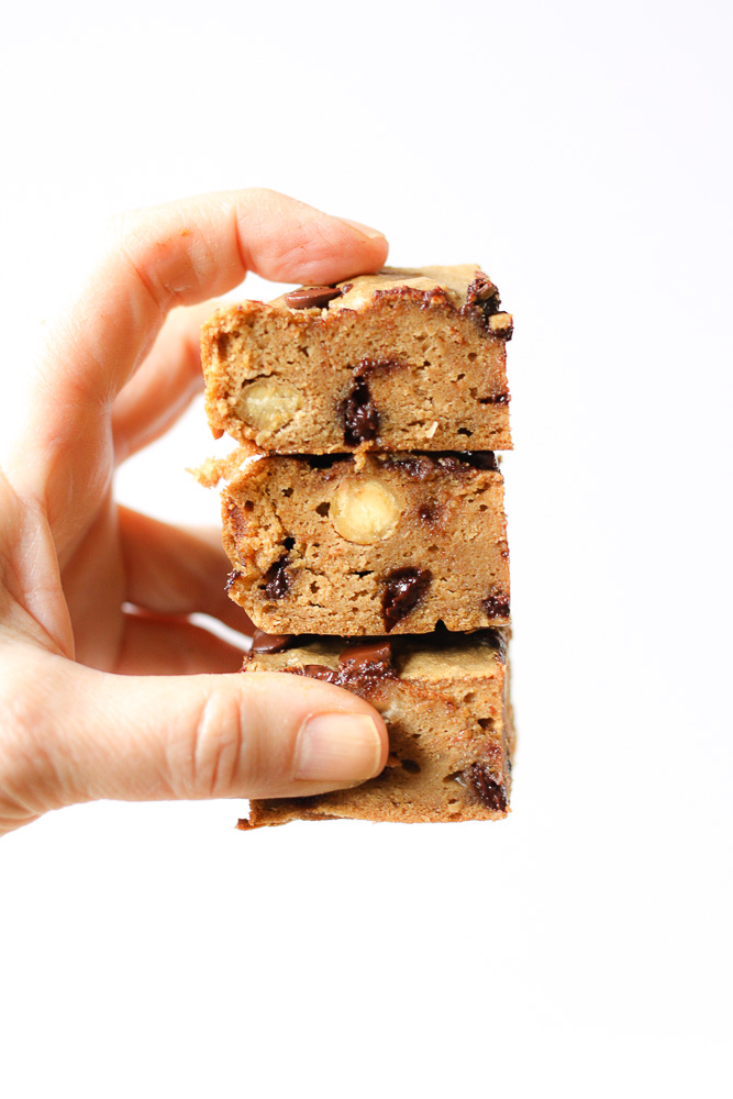 flourless chickpea blondies